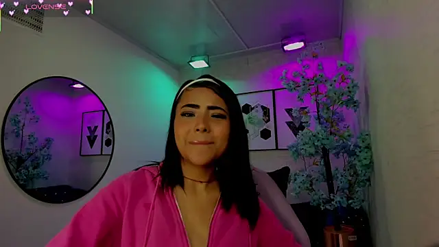 Snapshot of Madisson_thompsonn chatting on June 16, 7:27 pm Madisson thompsonn online show from June 16, 7:27 pm