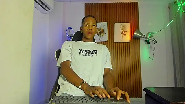 Afrowayuu online show from June 23, 10:57 am