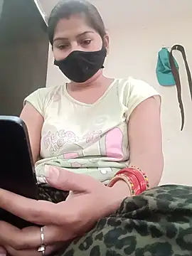 Snapshot of babi8877 chatting on May 16, 12:18 am babi8877 online show from May 16, 12:18 am