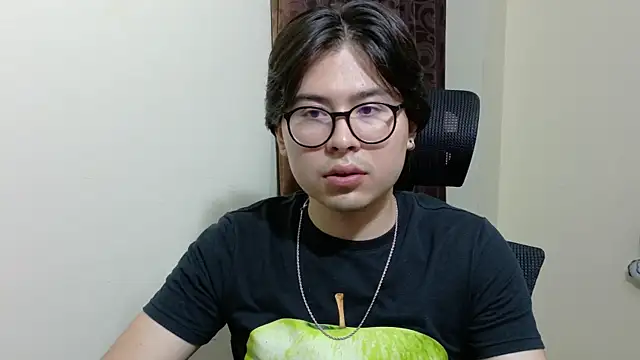 Snapshot of kuromi_boy chatting on June 11, 8:01 am kuromi boy online show from June 11, 8:01 am