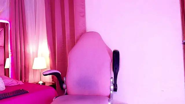 Snapshot of Melody_TSweet chatting on June 30, 9:10 am Melody TSweet online show from June 30, 9:10 am