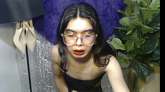 Snapshot of RoseAmarie chatting on June 9, 6:58 am RoseAmarie online show from June 9, 6:58 am