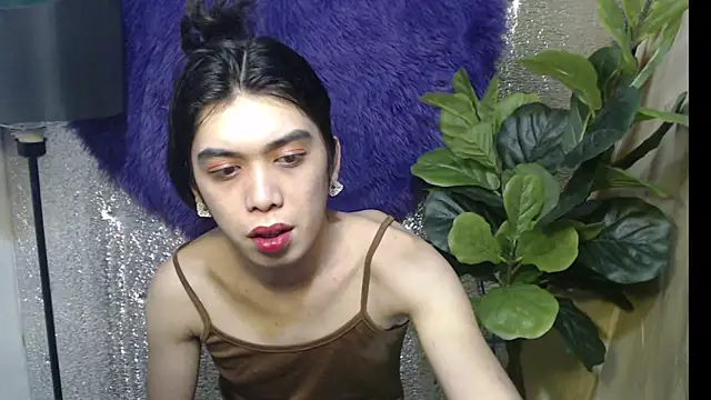 Snapshot of RoseAmarie chatting on June 12, 6:23 am RoseAmarie online show from June 12, 6:23 am