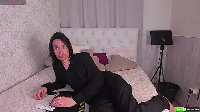 CalvinChapman online show from July 4, 3:13 am