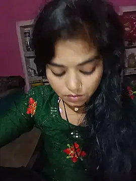 Snapshot of Mahi_Love0143 chatting on August 9, 3:28 pm Mahi Love0143 online show from August 9, 3:28 pm