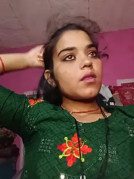 Snapshot of Mahi_Love0143 chatting on August 10, 3:32 am Mahi Love0143 online show from August 10, 3:32 am