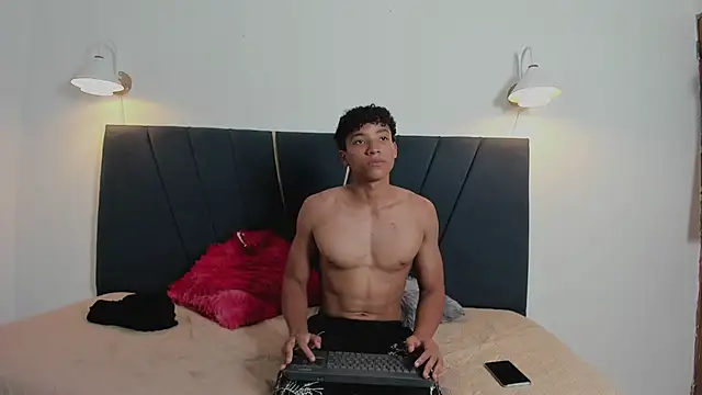 michael cum23 online show from May 13, 8:49 pm