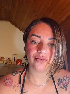 Snapshot of Adele_Grey0202 chatting on May 27, 3:47 am Adele Grey0202 online show from May 27, 3:47 am