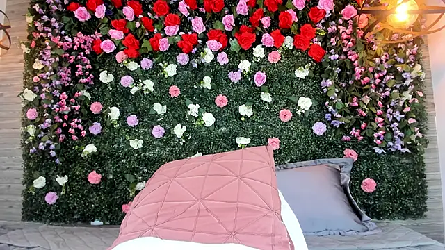 ViolettGracee online show from June 19, 12:53 pm
