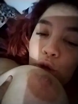 Snapshot of Emely_lovee_ chatting on June 28, 2:17 am Emely lovee online show from June 28, 2:17 am