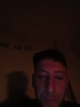Snapshot of VincentZe99 chatting on May 21, 12:50 am VincentZe99 online show from May 21, 12:50 am