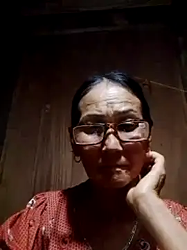 Snapshot of Magy-006 chatting on May 29, 1:42 pm Magy-006 online show from May 29, 1:42 pm