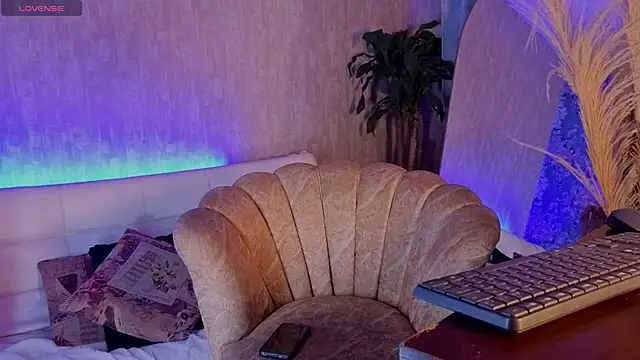Snapshot of tian_sex chatting on June 16, 8:22 pm tian sex online show from June 16, 8:22 pm