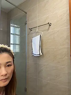 Snapshot of okgirl_23 chatting on June 6, 12:38 am okgirl 23 online show from June 6, 12:38 am
