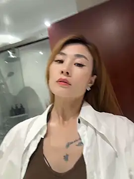 Snapshot of okgirl_23 chatting on June 8, 1:55 pm okgirl 23 online show from June 8, 1:55 pm