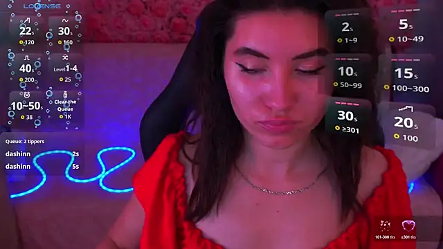 Lola Leeee online show from May 11, 2:45 pm