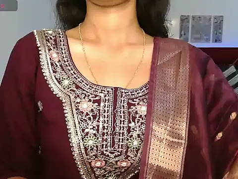 Snapshot of Moksha_ chatting on May 29, 2:48 pm Moksha online show from May 29, 2:48 pm