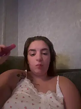 Snapshot of LexiXXoo chatting on June 19, 11:19 pm LexiXXoo online show from June 19, 11:19 pm