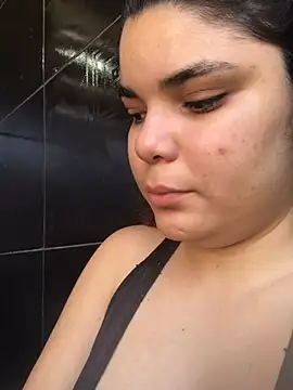Snapshot of Cliaclara chatting on June 28, 3:51 pm Cliaclara online show from June 28, 3:51 pm