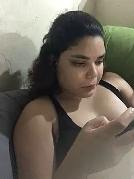 Snapshot of Cliaclara chatting on July 4, 4:40 am Cliaclara online show from July 4, 4:40 am