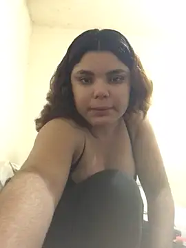 Snapshot of Cliaclara chatting on July 8, 2:32 pm Cliaclara online show from July 8, 2:32 pm