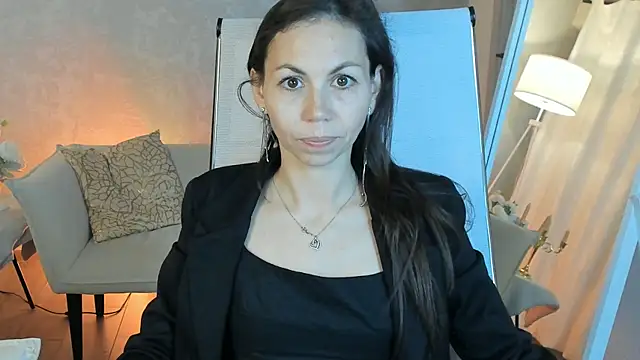 Snapshot of TrasyMorris chatting on May 12, 11:18 am TrasyMorris online show from May 12, 11:18 am