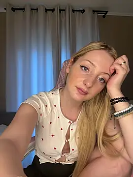 Snapshot of bethystoryof chatting on May 13, 5:10 pm bethystoryof online show from May 13, 5:10 pm