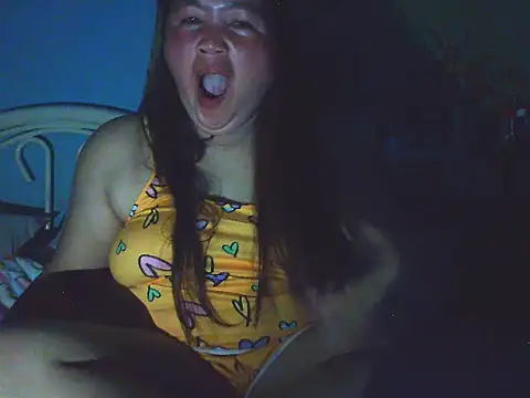 Snapshot of xsweetlover69x chatting on July 8, 3:27 pm xsweetlover69x online show from July 8, 3:27 pm