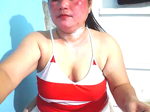 Snapshot of xsweetlover69x chatting on July 18, 2:54 pm xsweetlover69x online show from July 18, 2:54 pm