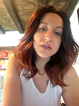 Snapshot of Nicolevellori chatting on May 11, 7:36 am Nicolevellori online show from May 11, 7:36 am