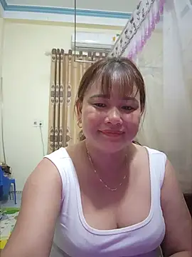 Snapshot of Mupbig12 chatting on June 5, 7:30 pm Mupbig12 online show from June 5, 7:30 pm