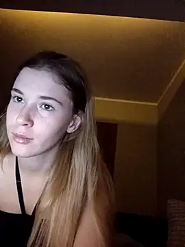 Snapshot of BarniLilit chatting on May 13, 8:06 pm BarniLilit online show from May 13, 8:06 pm