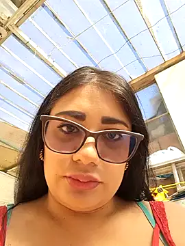 Snapshot of Amina--789 chatting on June 20, 2:31 pm Amina--789 online show from June 20, 2:31 pm