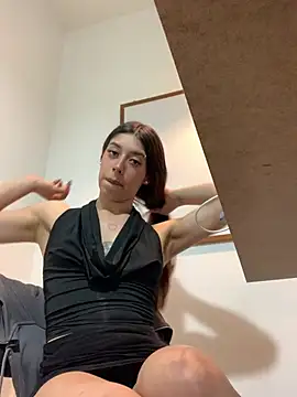 SarahFox- online show from May 12, 8:17 pm