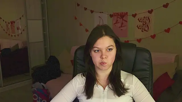 Snapshot of DelarySong chatting on May 17, 8:49 pm DelarySong online show from May 17, 8:49 pm