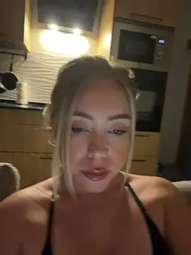 noraheaven online show from May 14, 7:31 pm