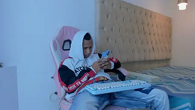 Supreme Badboy online show from June 11, 2:53 am