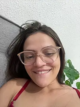 Snapshot of Sarah__hot chatting on May 16, 12:07 am Sarah hot online show from May 16, 12:07 am