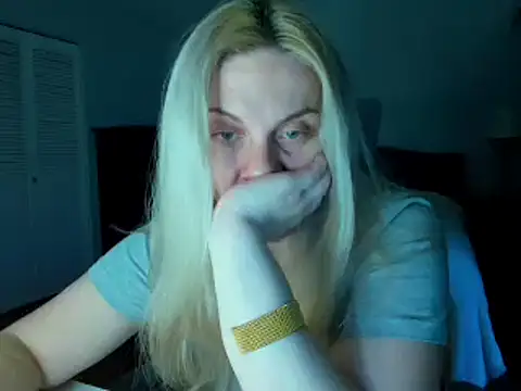 Laviora online show from May 13, 3:48 am