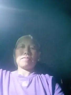 Snapshot of lili_anhh chatting on May 24, 2:55 pm lili anhh online show from May 24, 2:55 pm