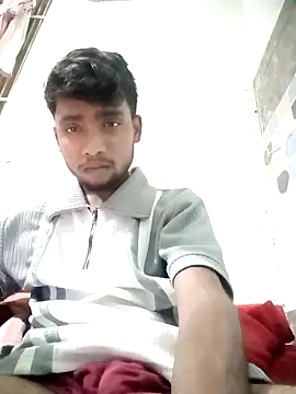 Umeshcr07 online show from May 12, 3:20 pm