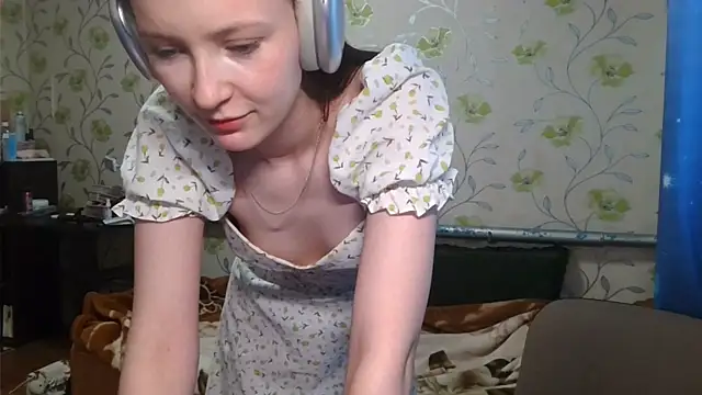 Snapshot of FlamingNinja chatting on May 13, 9:17 am FlamingNinja online show from May 13, 9:17 am
