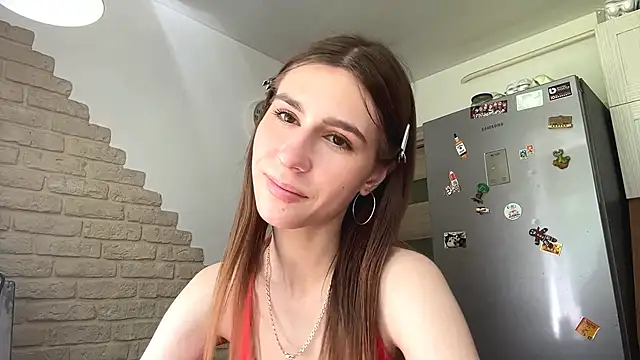 ZaraGuyette online show from June 1, 12:07 pm