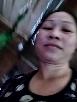 Snapshot of -Titytan- chatting on May 27, 8:22 am -Titytan- online show from May 27, 8:22 am
