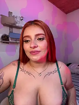 Snapshot of Emma_Q1 chatting on May 26, 11:23 pm Emma Q1 online show from May 26, 11:23 pm