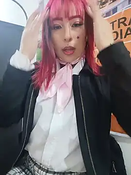 Snapshot of JULIETH__05 chatting on May 28, 4:04 pm JULIETH 05 online show from May 28, 4:04 pm