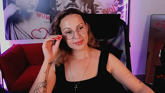 Snapshot of Charlotte_Hudson chatting on July 14, 1:28 pm Charlotte Hudson online show from July 14, 1:28 pm