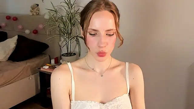imogensy online show from June 4, 2:12 pm