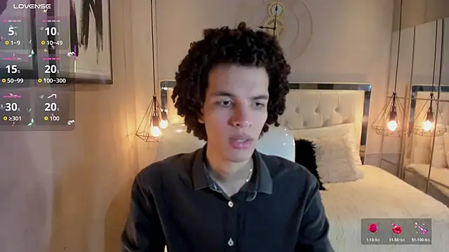 Snapshot of felix_haze chatting on July 17, 5:40 pm felix haze online show from July 17, 5:40 pm