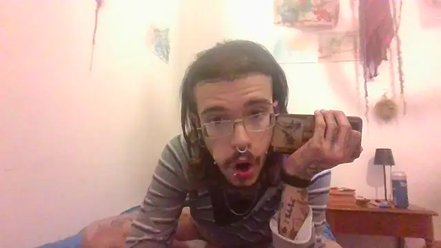Snapshot of franchinopaneevino chatting on May 12, 8:06 pm franchinopaneevino online show from May 12, 8:06 pm